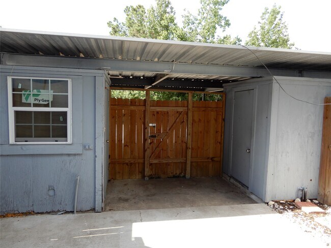 Building Photo - 1810 Country Village Blvd