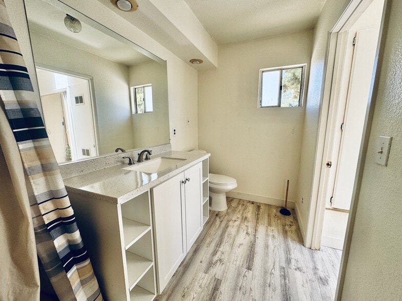 Building Photo - 5551 Ave Juan Bautista