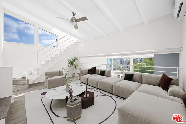 Building Photo - 29 Yawl St