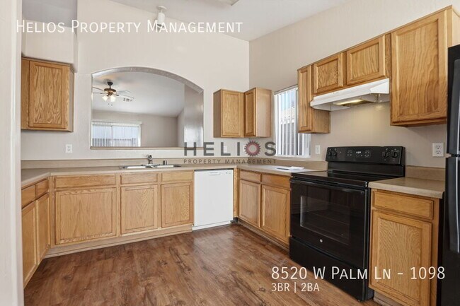 Building Photo - 8520 W Palm Ln