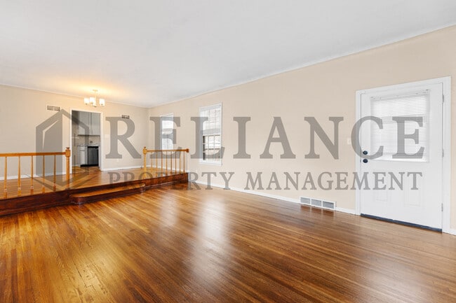 Building Photo - 2318 E Mesita St