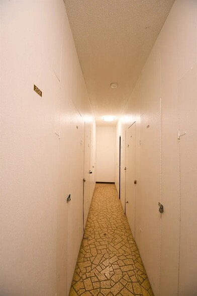 Extra storage - 2930 Blaisdell Ave