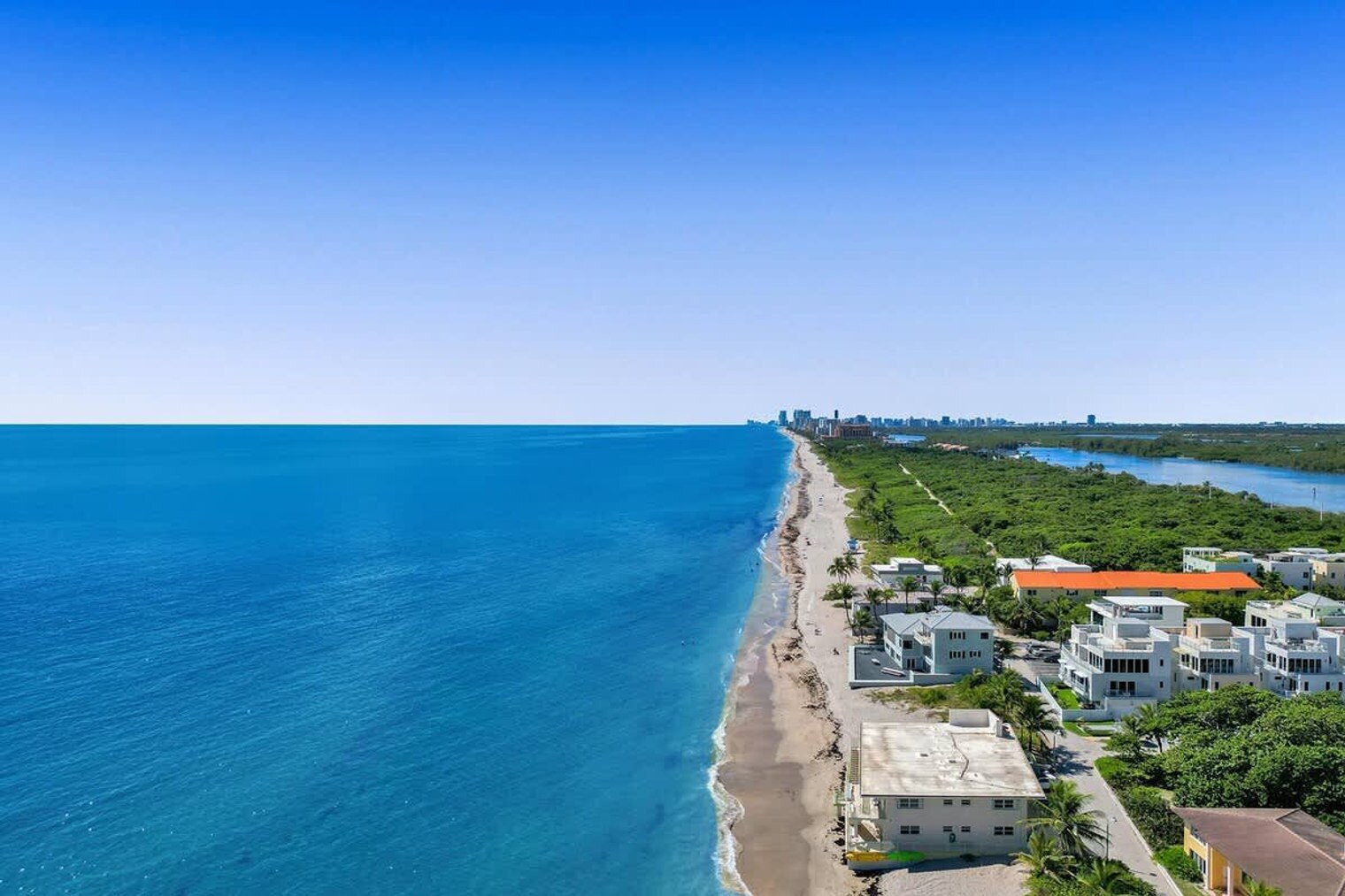 Building Photo - 335 Desoto St