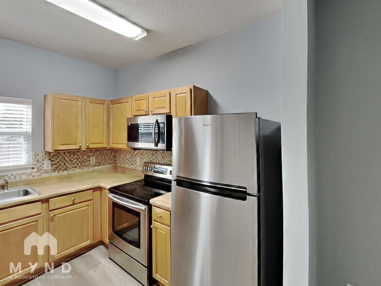 Building Photo - 356 Azalea Cir