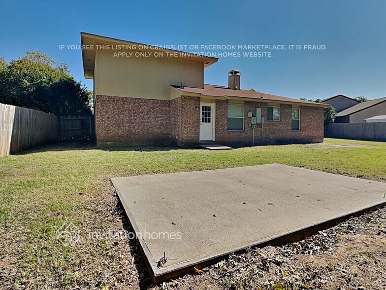 Building Photo - 6202 Nicole Ct