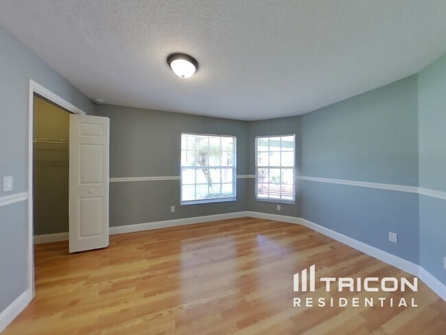 Building Photo - 363 Vail Dr