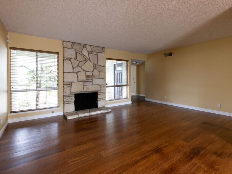 Building Photo - 5322 Harvard Ave