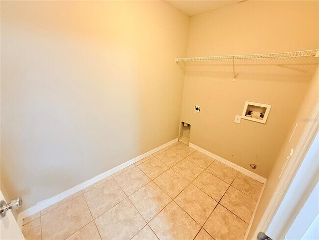 Building Photo - 2055 Victoria Falls Dr