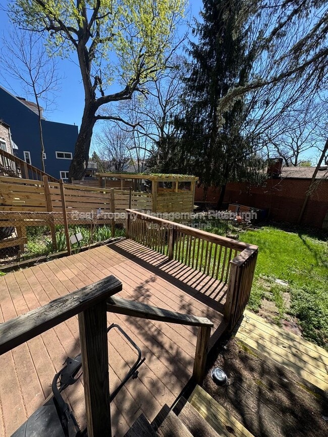 Building Photo - 1825 Rialto St