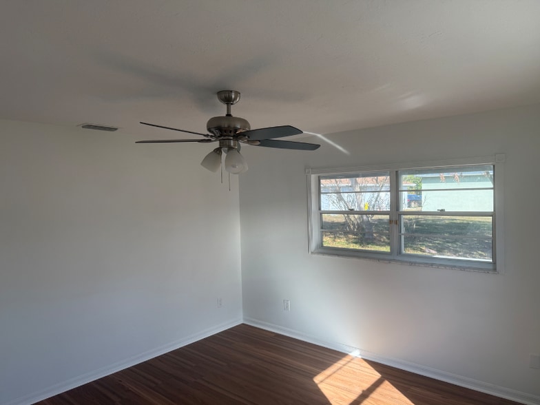 Building Photo - 430 14th St SW