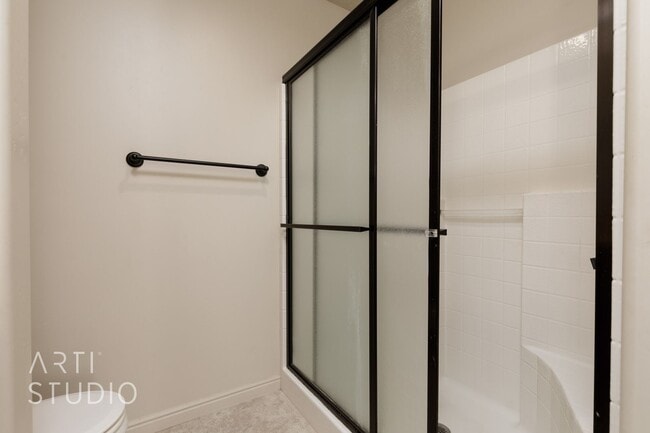 Building Photo - MOVE-IN SPECIAL $100 OFF FIRST MONTH'S REN...
