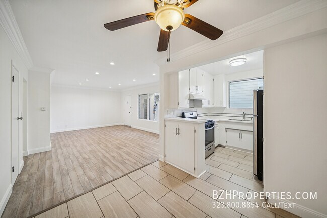 Building Photo - 1215 Hayworth Ave