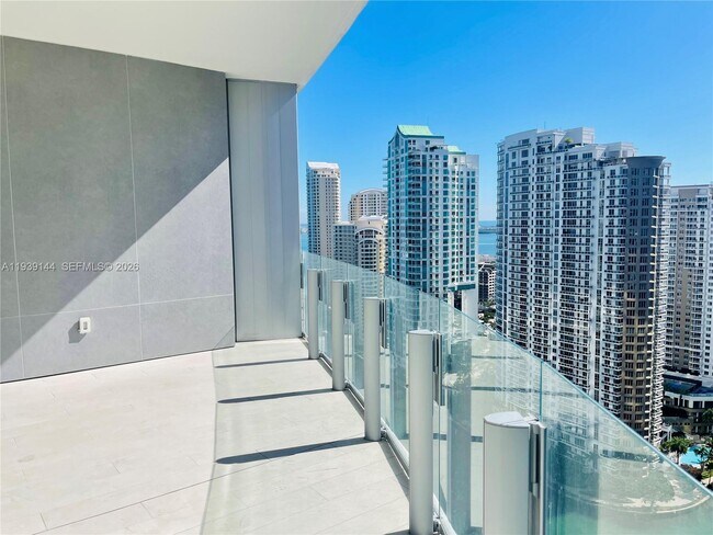 Building Photo - 300 Biscayne Blvd Way