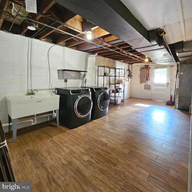 Building Photo - 7204 Camp Alger Ave