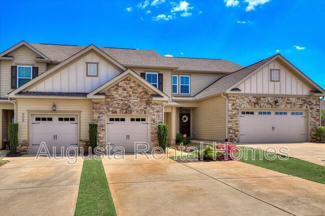 Building Photo - 504 Vinings Dr