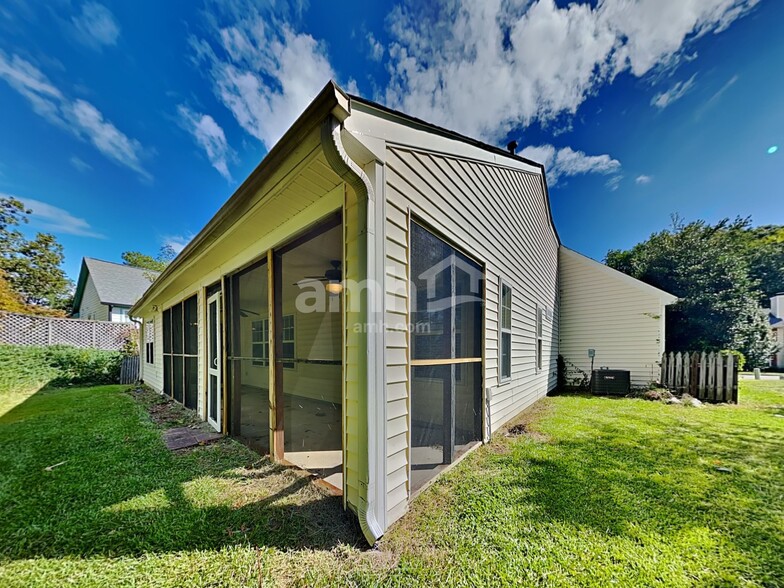 Building Photo - 1103 Poplar Ridge Rd