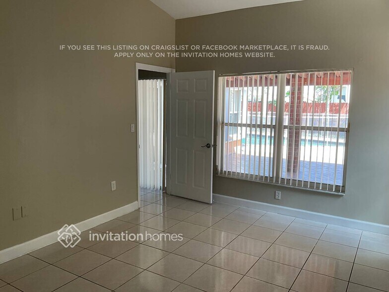 Building Photo - 7845 SW 161st Ave