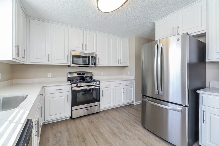 Building Photo - 195 Ridge Pointe Dr