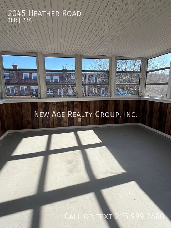 Building Photo - 2045 Heather Rd