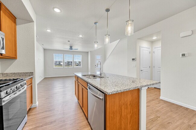 Building Photo - $2,295.95-  3 Bed, 2.5-Bath townhome in CO Springs with Central AC