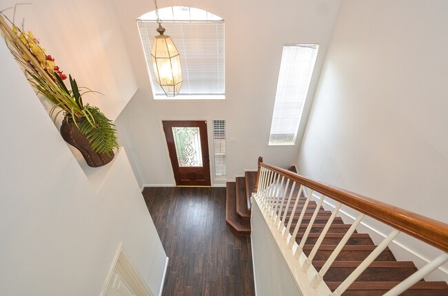 Building Photo - 16411 Sagewood Ct