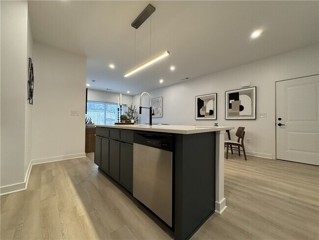 Building Photo - 403 Erie Rdg Dr