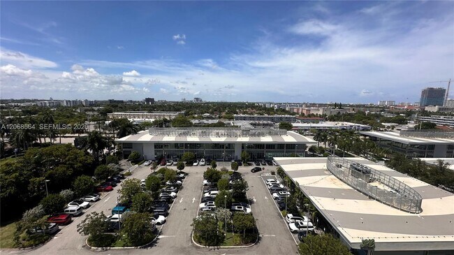 Building Photo - 1170 E Hallandale Beach Blvd