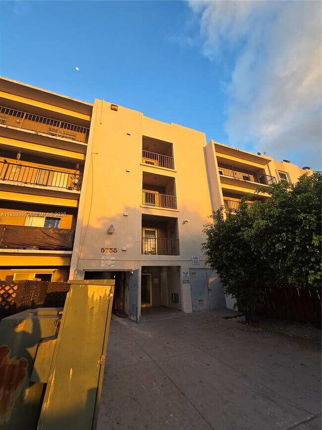 Building Photo - 5755 W 20th Ave