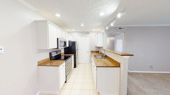 Building Photo - 5359 Cypress Chase