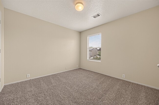 Building Photo - 18915 S Lyford Dr