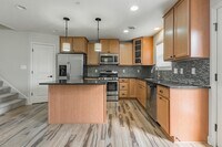 Building Photo - 3407 Chestnut Ln