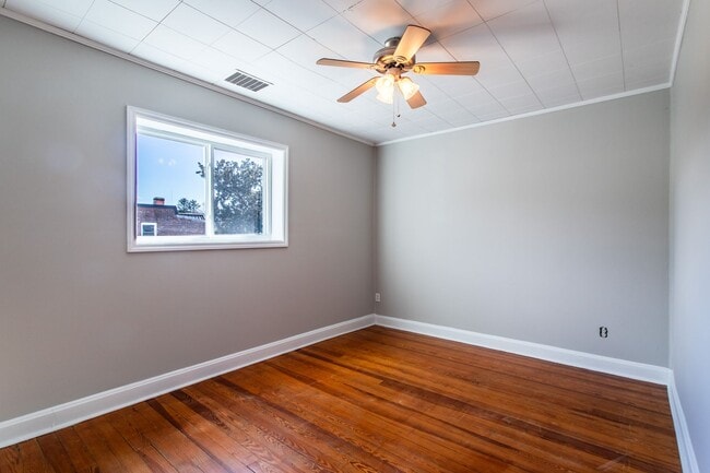 Building Photo - Downtown Apartment