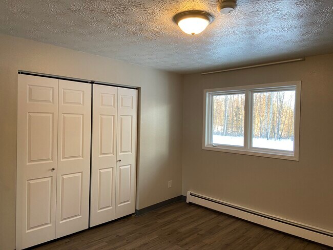 Building Photo - 200 W Heritage Drive