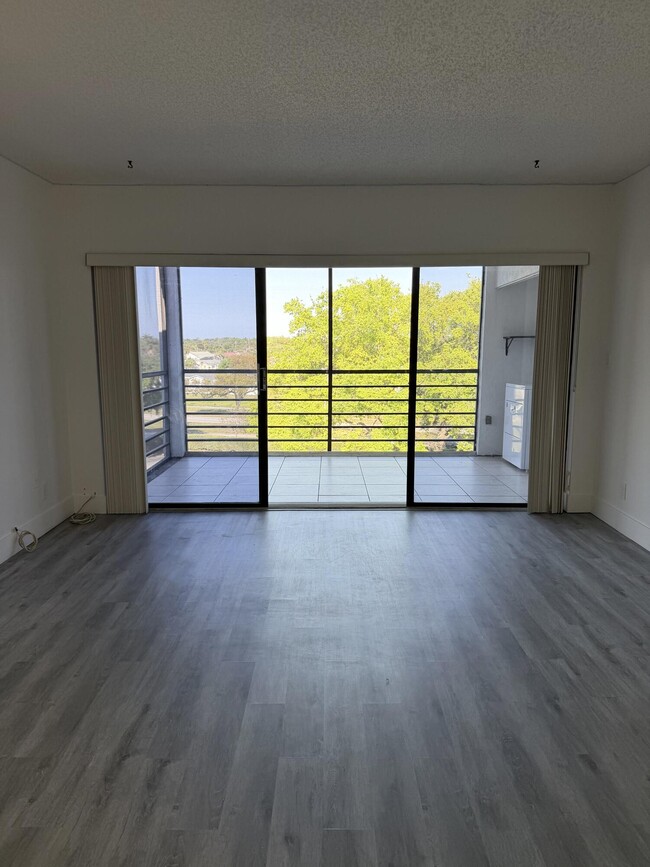 Building Photo - 9235 SW 8th St