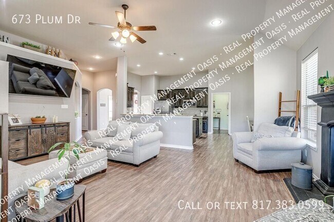 Building Photo - 673 Plum Dr