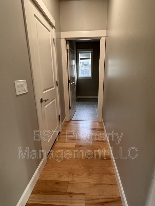 Building Photo - 1604 Webb Lake Dr
