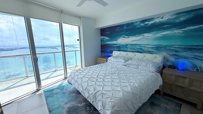 Building Photo - 465 Brickell Ave