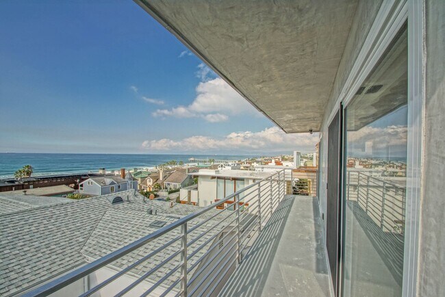 Building Photo - REMODELED, BRIGHT & AIRY, 2-STORY HOME W/ AMAZING PANORAMIC OCEAN VIEWS, 2 LIVING SPACES, 2 LARGE...