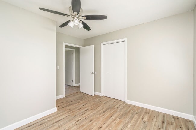 Building Photo - 206 Bowers Cir