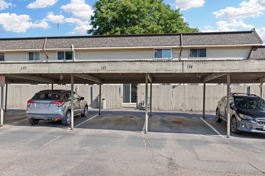 Building Photo - 4621 S Lowell Blvd