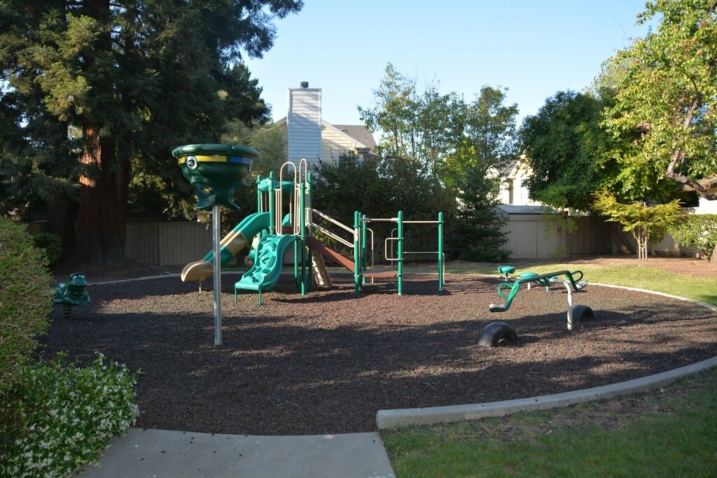 Children's Play Area - 88 Flynn Ave