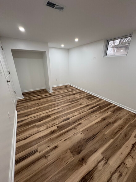 Building Photo - 1282 Lawndale Rd