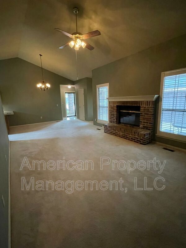 Building Photo - 8841 S Canton Pl