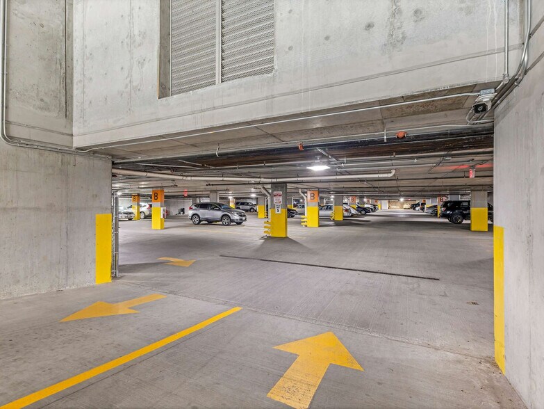 Building Photo - 360 S 400 W