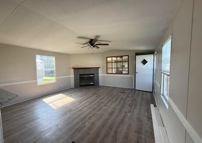 Building Photo - Hillcrest Mobile Home Park