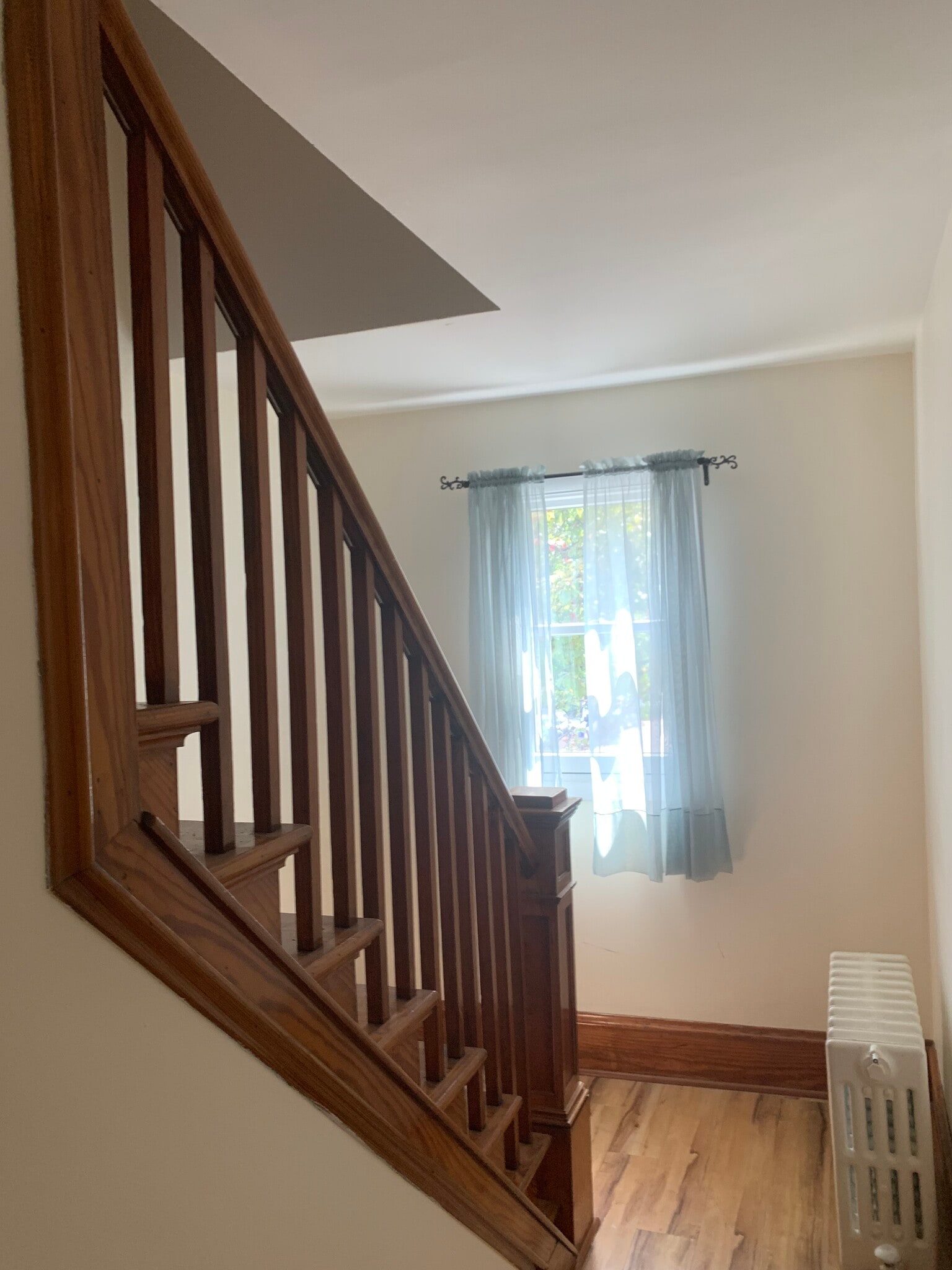 Building Photo - 84 Maple St