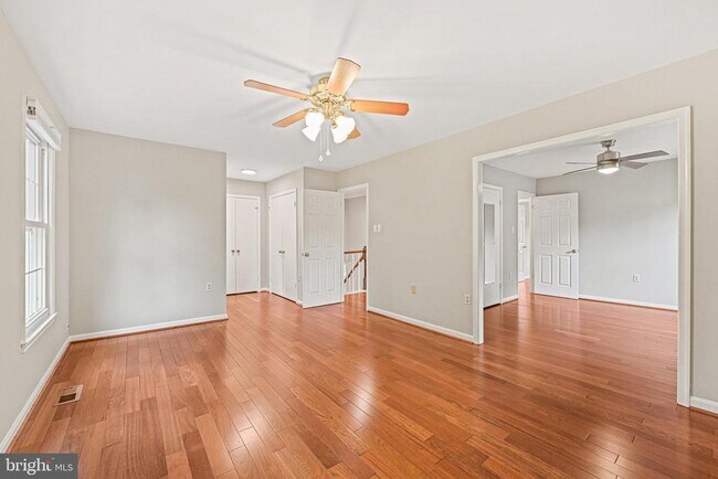 Building Photo - 9760 Hatmark Ct