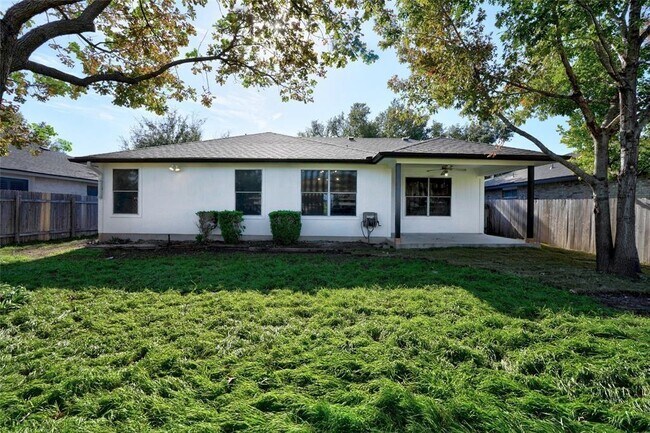 Building Photo - 2537 Vernell Way