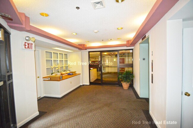 Primary Photo - 175 Beacon St