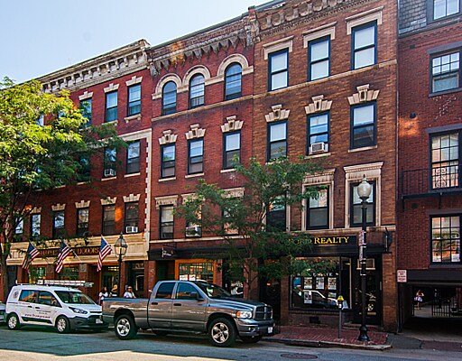 Building Photo - 137 Charles St